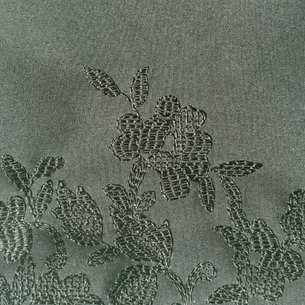 Chic Black Evening Bag with Floral Embroidery - Picture 6 of 13